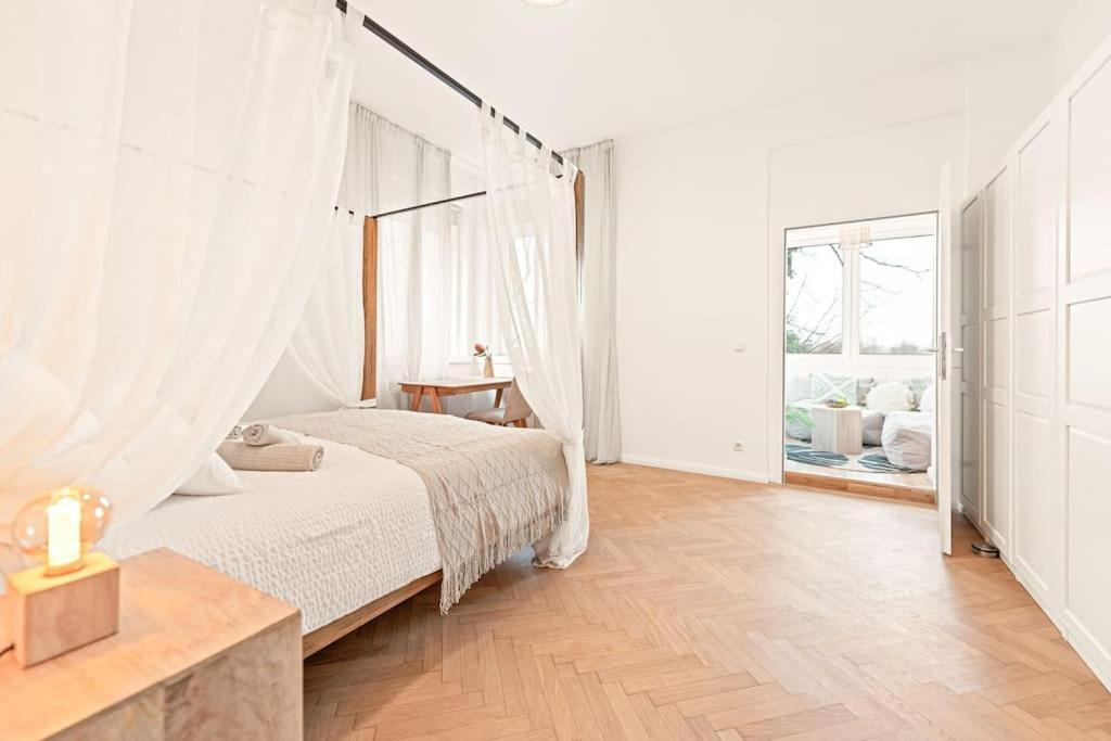 Cozy Apartment In Quiet Location, Fast Train Station 100M Away, Contactless Check-In Wenen Buitenkant foto